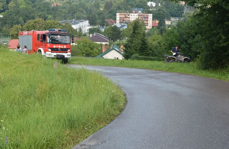 Śmiertelny wypadek w Dynowie. Kierujący quadem uderzył w drzewo