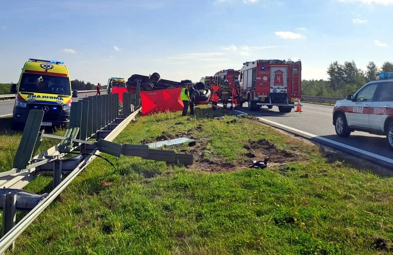 Tragiczny wypadek na A4 koło Rzeszowa. Nie żyją dwie osoby, kilkanaście rannych