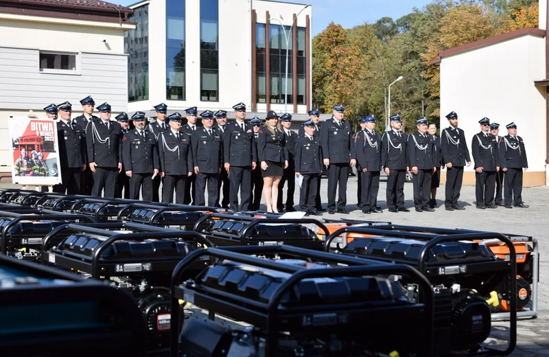 Rzeszowscy strażacy otrzymali nowe agregaty prądotwórcze