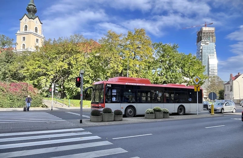 Wakacyjny rozkład jazdy autobusów MPK. Dodatkowe kursy do Albigowej