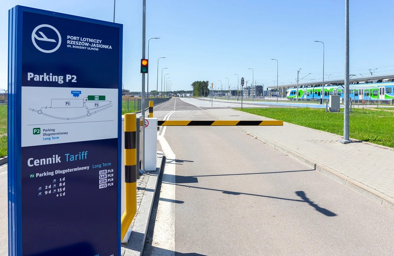 Parking długoterminowy na lotnisku w Jasionce już dostępny dla podróżnych