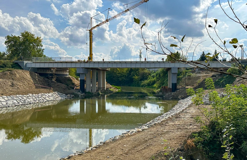 Rośnie nowy most w Rzeszowie. Zakończono ważne prace [ZDJĘCIA]