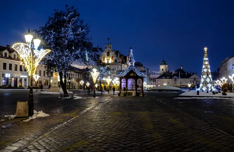 Wiemy, kto i za ile ozdobi świątecznie Rzeszów w tym sezonie