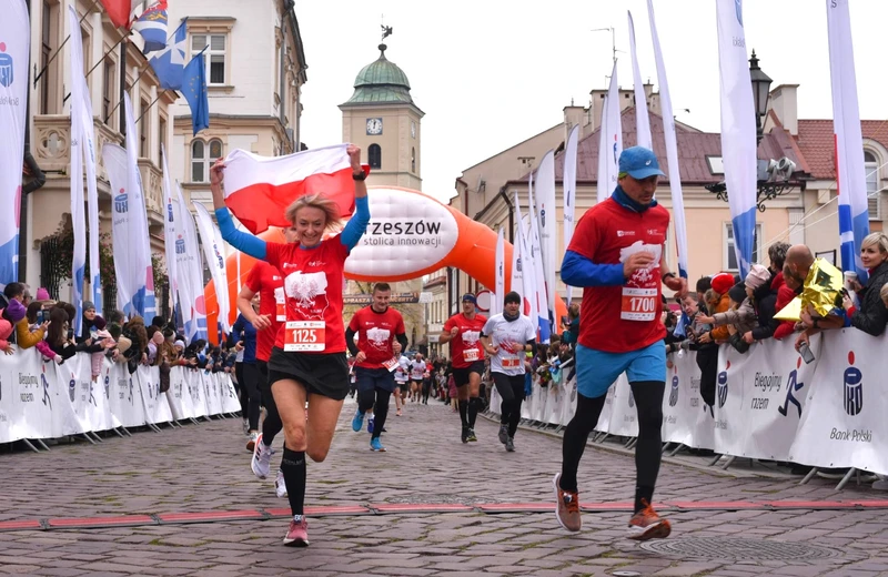 Około 2700 uczestników pobiegnie dla Niepodległej [TRASA BIEGU]