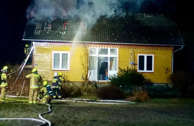 Tragiczny pożar domu w Brzozowie. Są ofiary śmiertelne