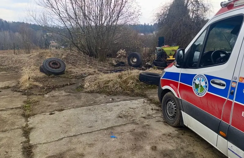 Tragiczny wypadek w m. Golcowa. Ciągnik przygniótł 68-letniego mężczyznę