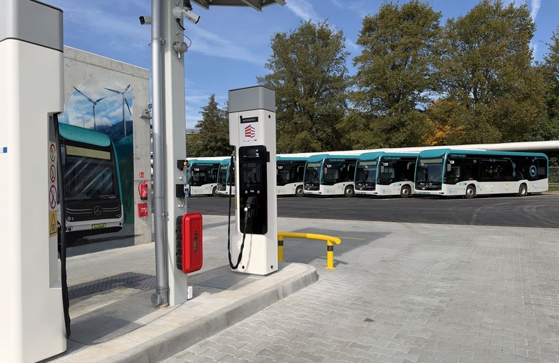 Nowe autobusy wodorowe dla PKS Rzeszów i pierwsza na Podkarpaciu stacja tankowania wodoru